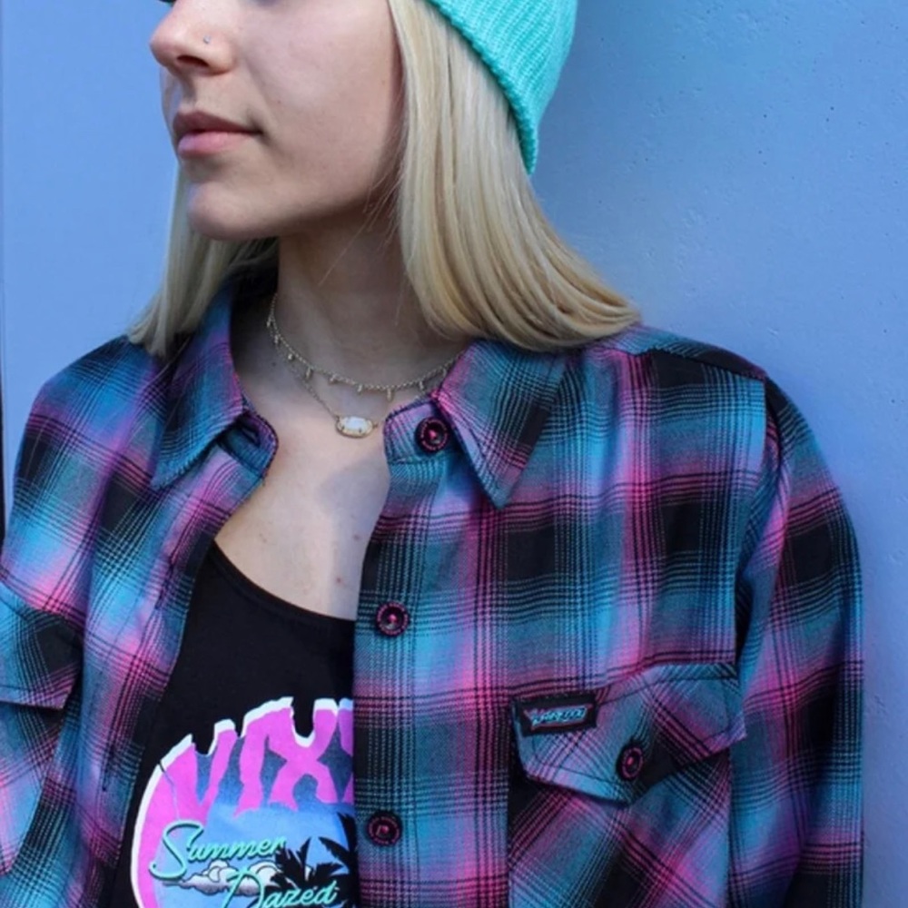 Dixxon shreddy woman’s flannel like new. No tags